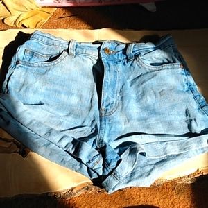 No boundaries high rise jean shorts